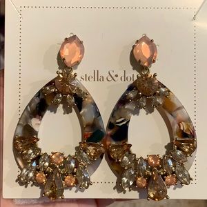 Stella & Dot Gold Dew Drop Earrings